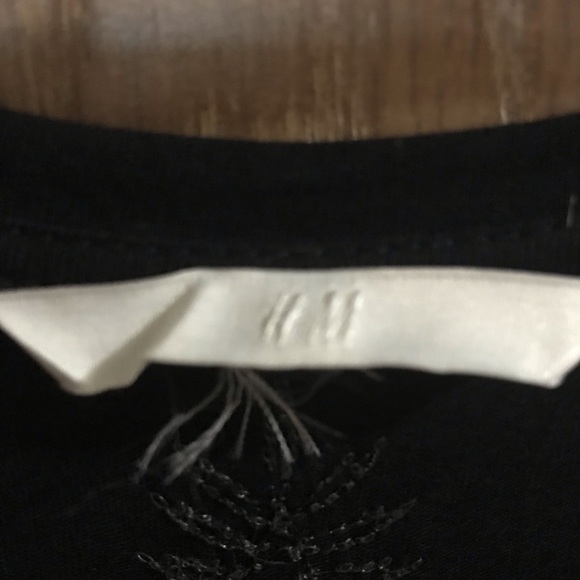 3 FOR $20 H&M women’s pineapple top - Picture 3 of 4